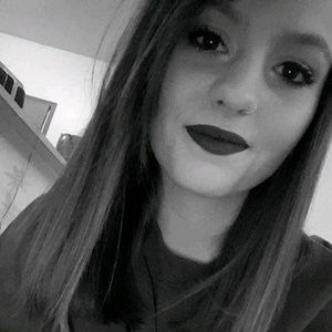 Meet your Posher, Mckenzie